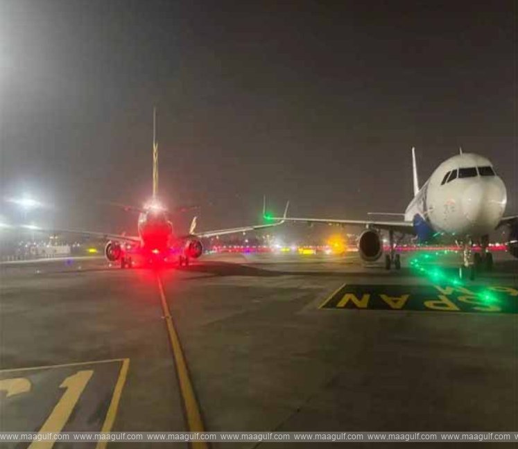 ముంబై ఎయిర్పోర్టులో తప్పిన పెను ప్రమాదం