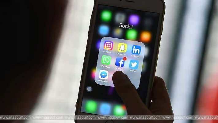 అనుచిత సోషల్ మీడియా పోస్ట్‌ లపై స్కూల్స్ వార్న్..!!