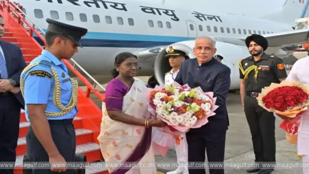 విశాఖకు చేరుకున్న రాష్ట్రపతి ముర్ము