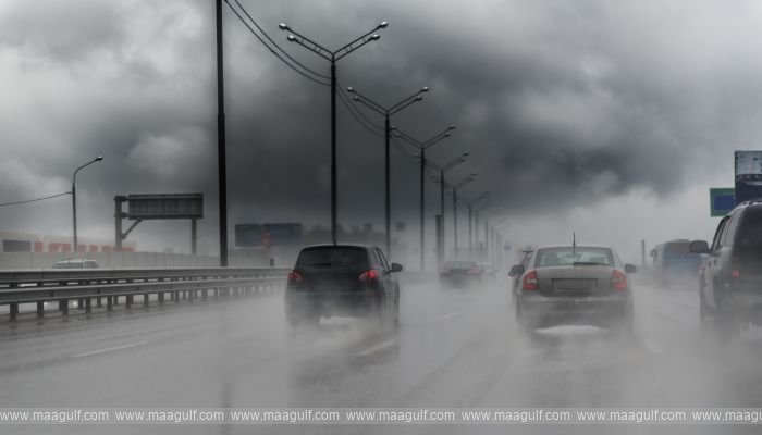 ఒమన్‌లో 404 మందిని రక్షించిన రెస్క్యూ టీమ్స్..!!