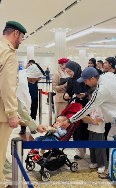 Dubai Police Celebrate Eid Al Fitr with Travellers at Dubai International Airport