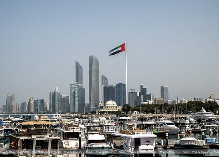 అబుదాబిలో డ్రోన్ శకలాలు...తప్పిన ప్రమాదం