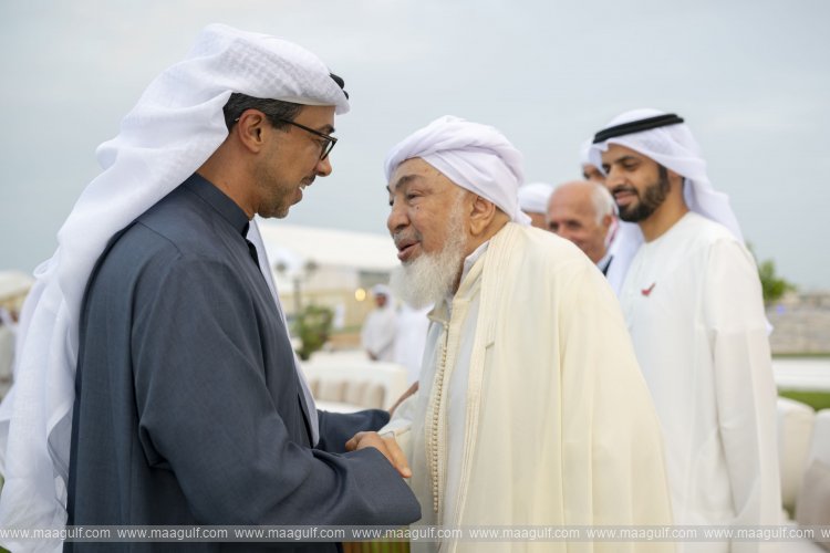 Mansour bin Zayed attends Ramadan iftar banquet with officials