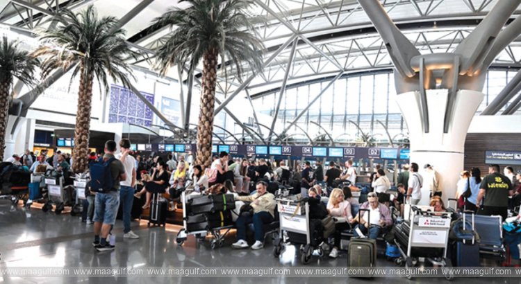 చిక్కుకుపోయిన ప్రయాణికులకు కీలకమైన రవాణా కేంద్రంగా ఒమన్..!!