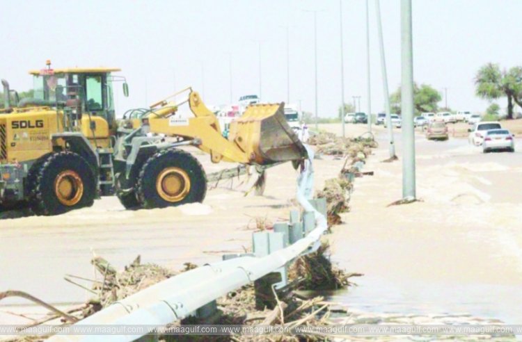 ఒమన్ పై ద్రోణి ఎఫెక్ట్..రెండు రోజులపాటు వర్షాలు..!!
