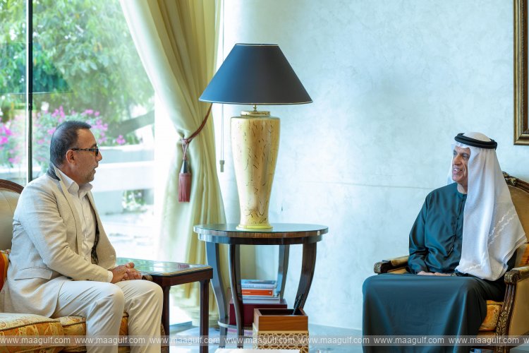 RAK Ruler receives Italian sculptor Lorenzo Quinn