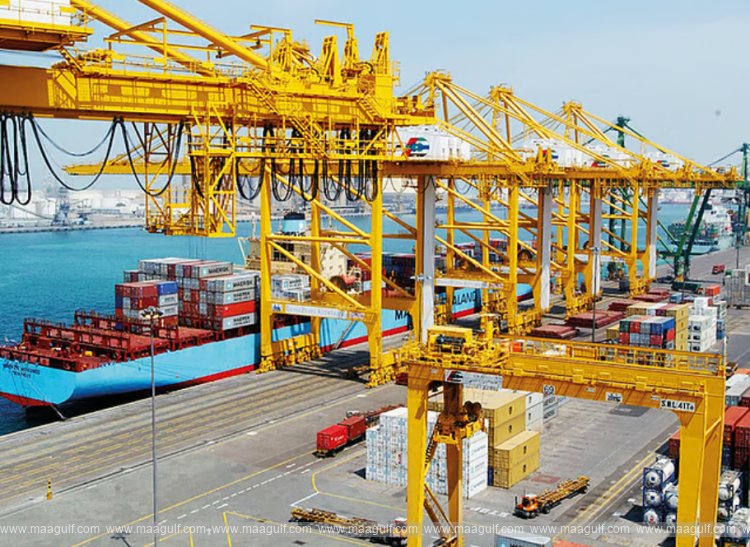 జెబెల్ అలీ పోర్టు ఫైర్ వైరల్ వీడియో ఫేక్..!!