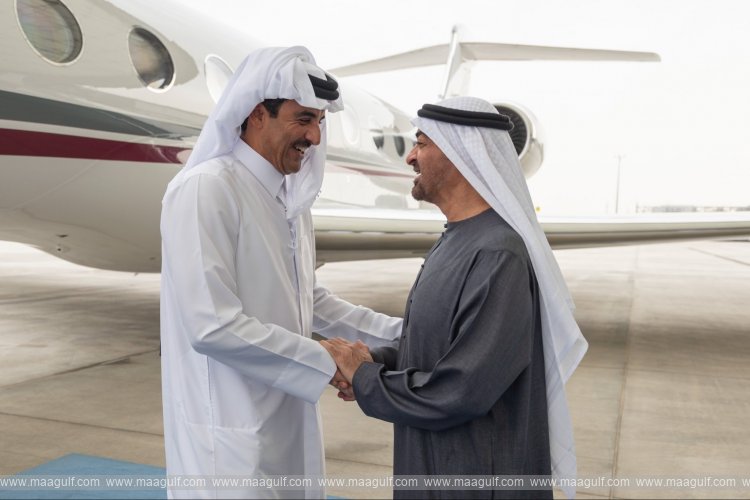 UAE President receives Emir of Qatar on fraternal visit and discusses regional developments