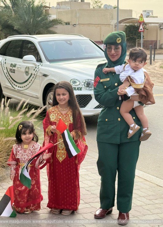 Dubai Police Distribute 800 UAE Flags Across Neighbourhoods