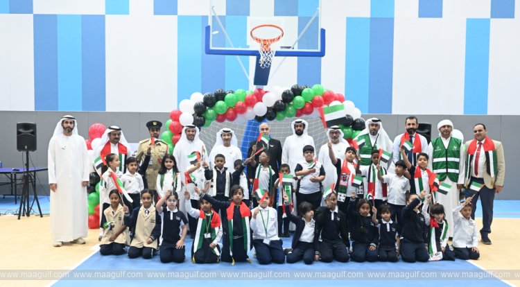 Dubai Police Welcome Students with the UAE Flag