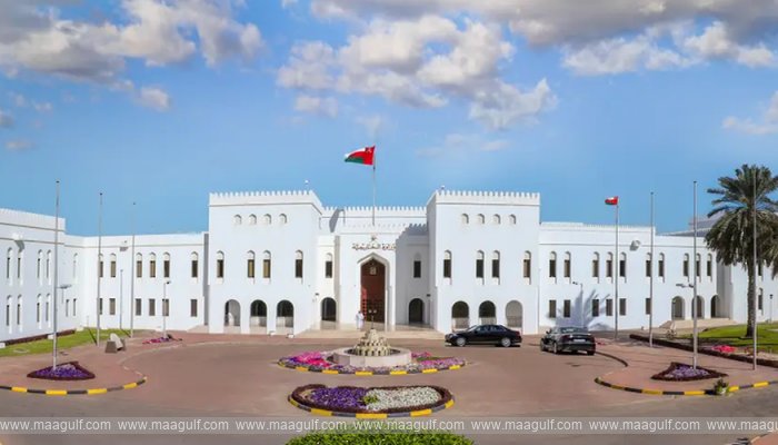 Omani citizens return safely from Iran..!!