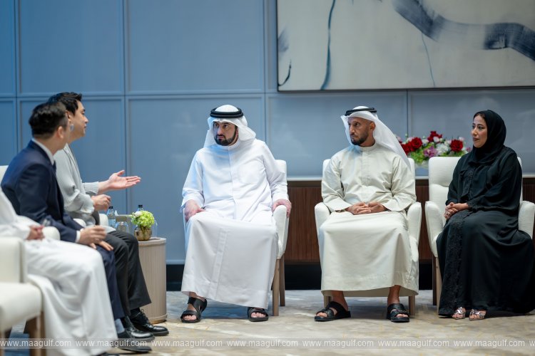 Ahmed bin Mohammed meets with CEO of Galaxy ME
