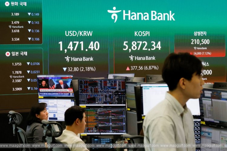 Nikkei falls amid investor caution