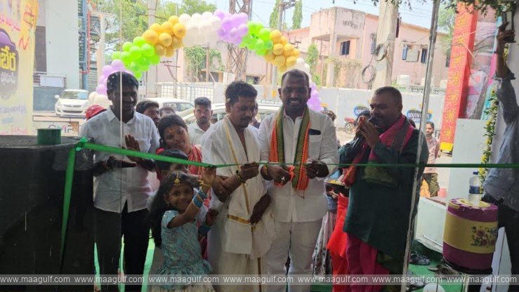 కరీంనగర్ లో ఘనంగా కుబేర క్లాత్ షోరూం రెండో బ్రాంచ్ ప్రారంభం