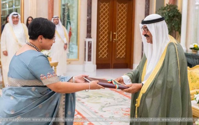 కువైట్ అమీర్‌కు  క్రెడెన్షియల్స్ సమర్పించిన భారత రాయబారి..!!