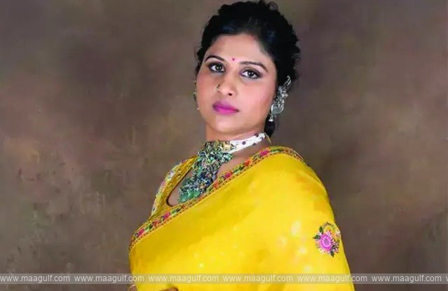 Singer Mangli files complaint at Narsingi police station