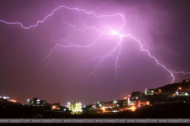 సౌదీ వ్యాప్తంగా ఉరుములతో కూడిన వర్షాలు..!!