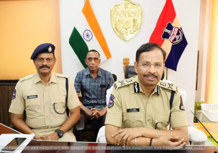 Hyderabad: 32 bank officials arrested..