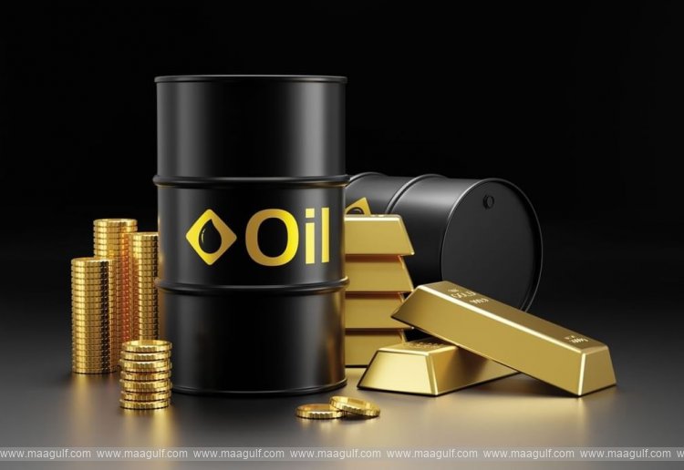 Gold gains as oil edges higher on weaker dollar