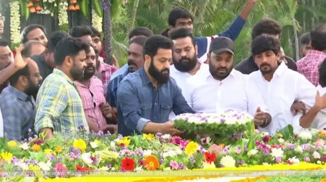 ఎన్టీఆర్ ఘాట్ వద్ద తారక్, పురందేశ్వరి భావోద్వేగ నివాళులు