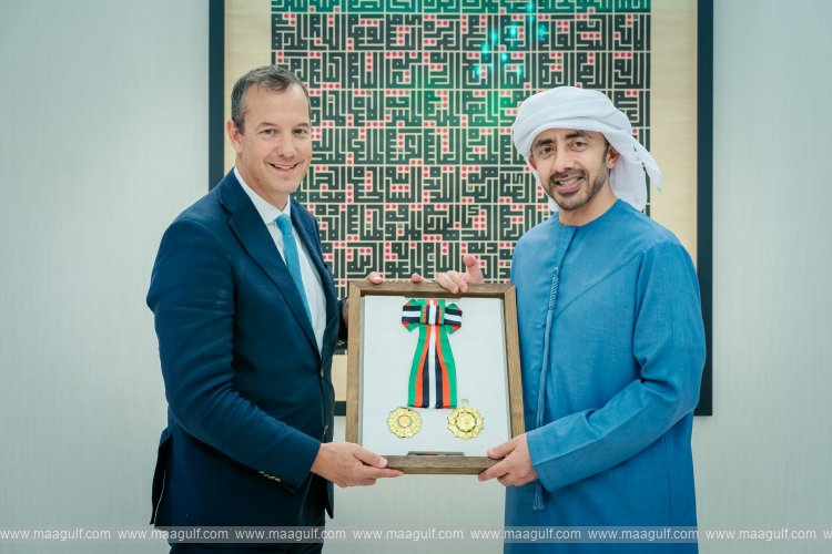 UAE President confers First Class Order of Independence on Ambassador of United Kingdom