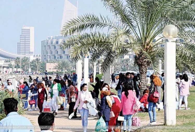 Indians remain Kuwait\'s largest expat workforce with nearly 579,000 workers