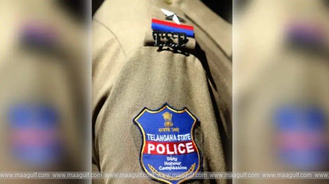 హైదరాబాద్ లో గన్ తో కానిస్టేబుల్ హాల్ చల్