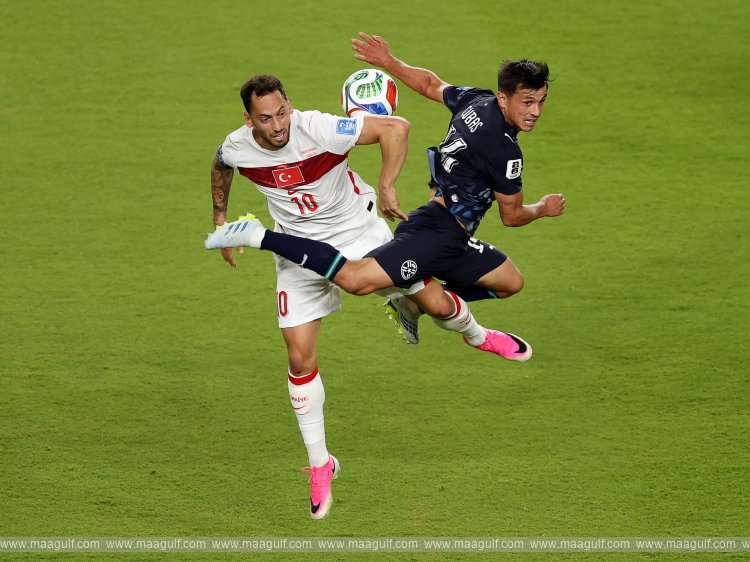 Paraguay hold on for 1-0 win over Türkiye despite Almirón red card