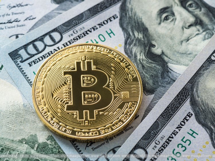 Dollar near weekly lows amid mixed performance in cryptocurrencies