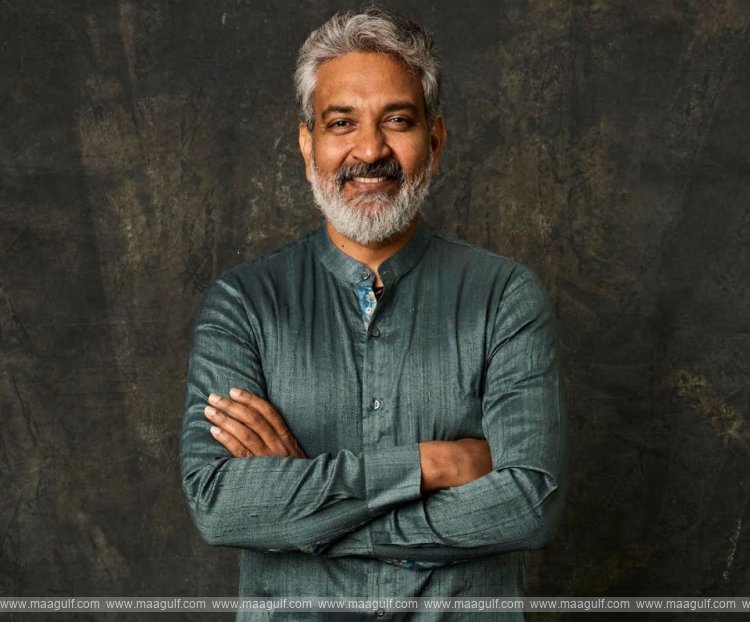 ‘సింగ్ గీతం’ తొలి టికెట్ కొనుగోలు చేసిన ఎస్.ఎస్.రాజమౌళి