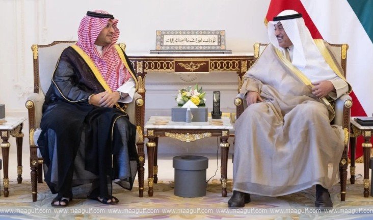 Kuwaiti Emir and Crown Prince meet with Prince Turki bin Mohammed..!!