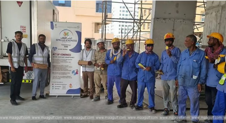 దుబాయ్ కార్మికులకు ఉచిత ఐస్‌క్రీమ్ పంపిణీకి యూఏఈ నివాసితులకు స్వచ్ఛంద సేవ చేసే అవకాశం