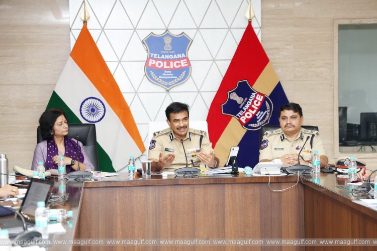 సేఫ్ సిటీ ప్రాజెక్టు పై ఉన్నతస్థాయి సమీక్షించిన డీజీపీ సీవీ ఆనంద్
