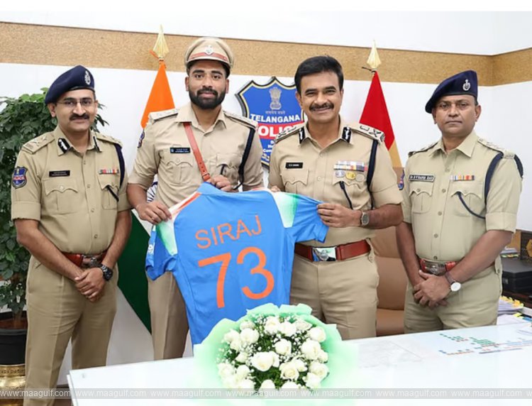 Cricketer Mohammed Siraj meets DGP CV Anand