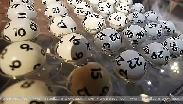 UAE\'s \'Lucky Day Draw\' lottery... Three people win Dh50,000 each...!!