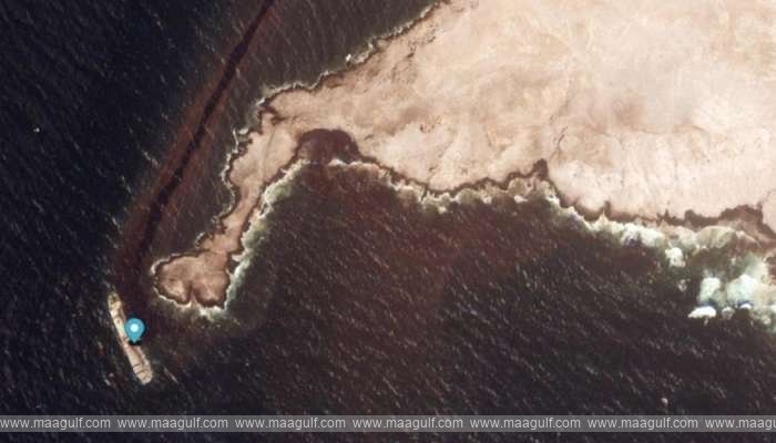Ship accident off the Al Hallaniyat Islands..!!