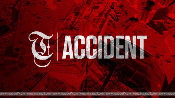 Road accident in Oman... several injured...!!