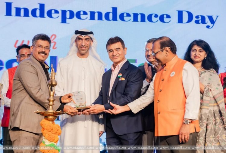 యూఏఈ పట్ల విధేయత ప్రతిజ్ఞ చేసిన భారతీయ ప్రవాసులు..