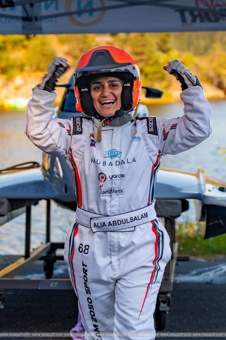 Emirati racer Alia Abdulsalam surpasses world speed record in Formula 4 powerboats
