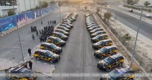 Police checks in Mahboula.. 221 people arrested..!!
