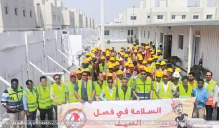 What should be done if a worker collapses in the heat? Special training in Bahrain...!!