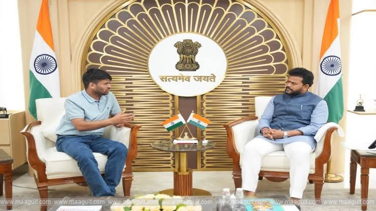 Union Minister supports Ravi\'s flying car..!