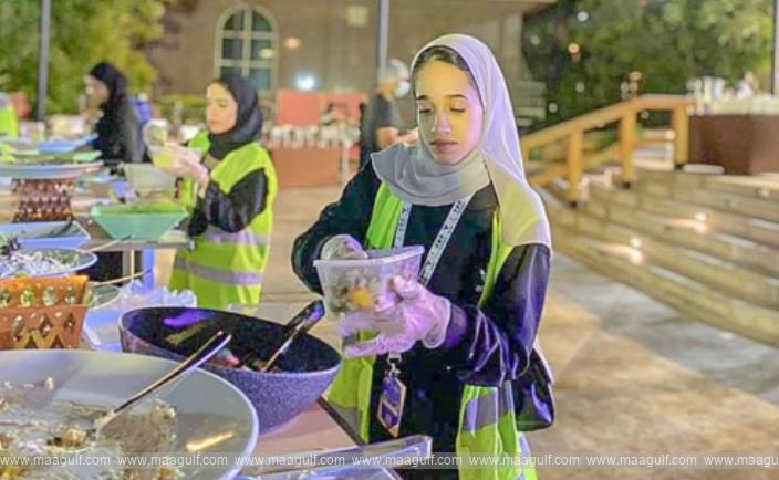 What happens to leftover food in Bahrain?