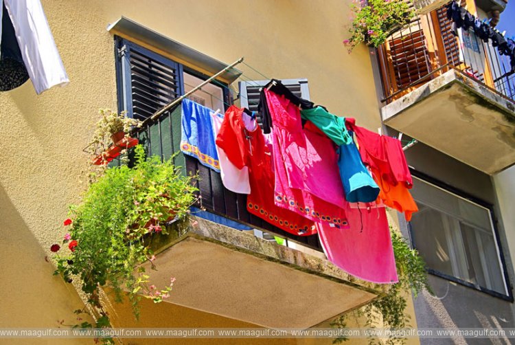 Heavy fines for placing objects on balconies and rooftops in Abu Dhabi