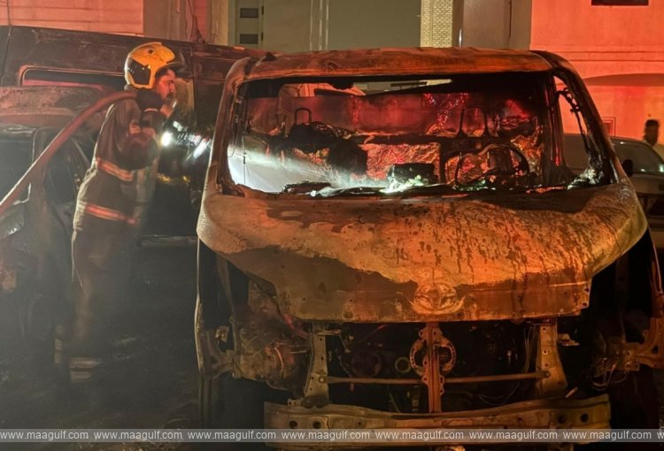 Fire accident in Farwaniya... several vehicles gutted...!!
