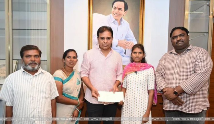 మెడికల్‌ విద్యార్థినికి రూ.2 లక్షలు సాయం చేసిన కేటీఆర్‌