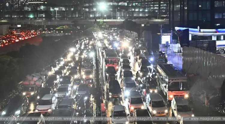 Heavy rain in Hyderabad.. Kilometers of traffic jam