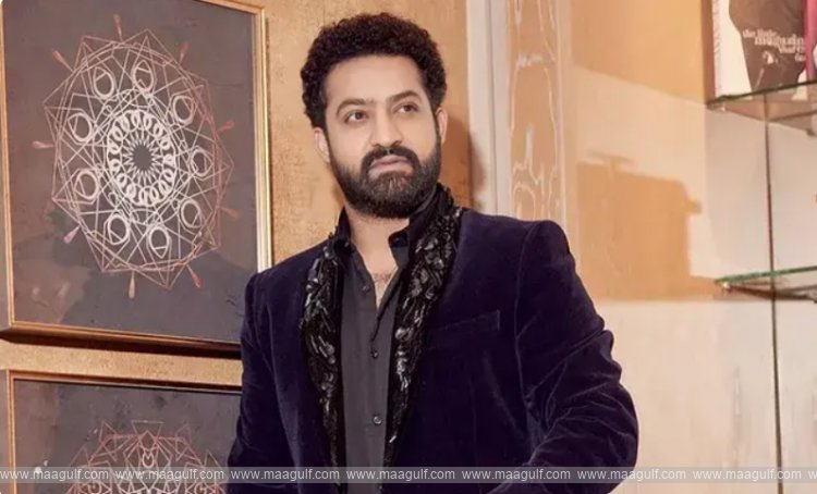 ముగ్గురు హీరోయిన్లతో తారక్ స్టెప్పులు!