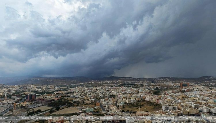 Heavy rains in Saudi Arabia... Threat of flash floods in several areas...!!