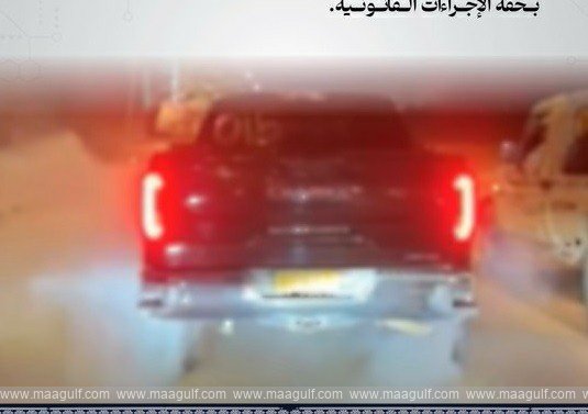 Dangerous stunts on the road in Oman; driver arrested!!